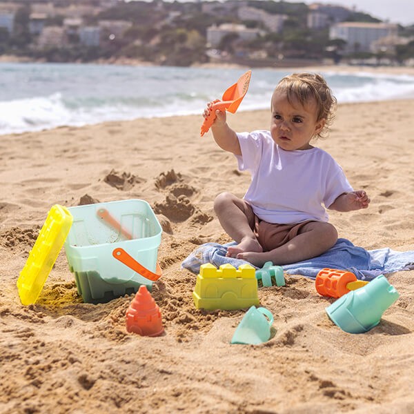 SAND CASTLE PLAYSET DELUXE - NEW 2022